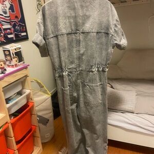 We the free (free people) gray denim jumper with button up front and pockets.